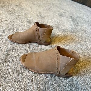 Women’s Sole Society open toed shoes